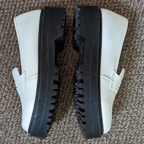 SOLD- Chunky white platform loafers - Picture 6 of 6
